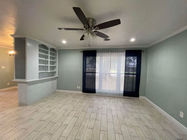 2011 Park Dr, Baton Rouge, LA 70819