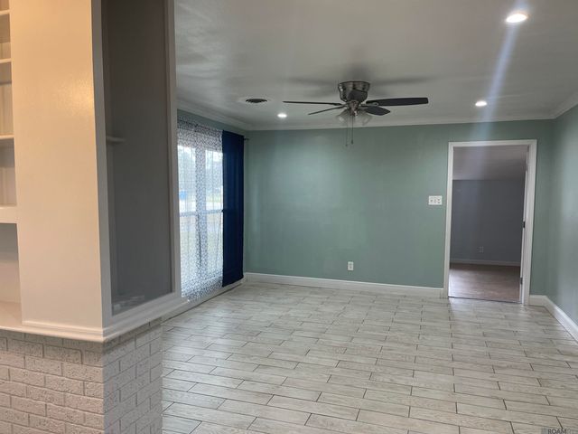 2011 Park Dr, Baton Rouge, LA 70819