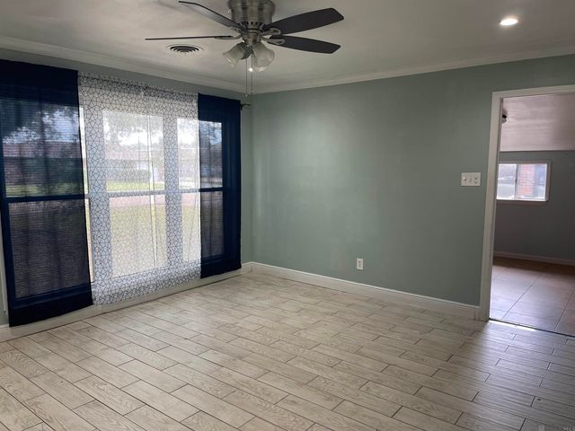 2011 Park Dr, Baton Rouge, LA 70819