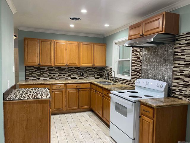 2011 Park Dr, Baton Rouge, LA 70819