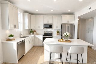 5249 W REVENTON DR #201, South Jordan, UT 84009