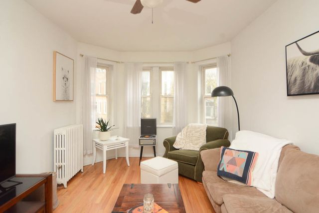 1929 W Crystal Street 2A, Chicago, IL 60622