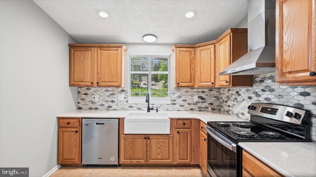 Image 14 of property listing at 3709 RED BERRY WAY, Nottingham, MD 21236