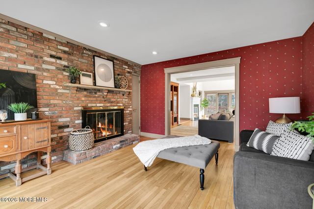 44 Tall Tree Road, Middletown, NJ 07748