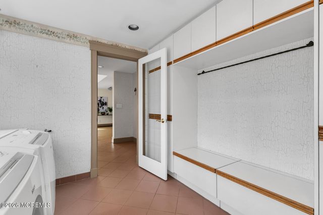 44 Tall Tree Road, Middletown, NJ 07748