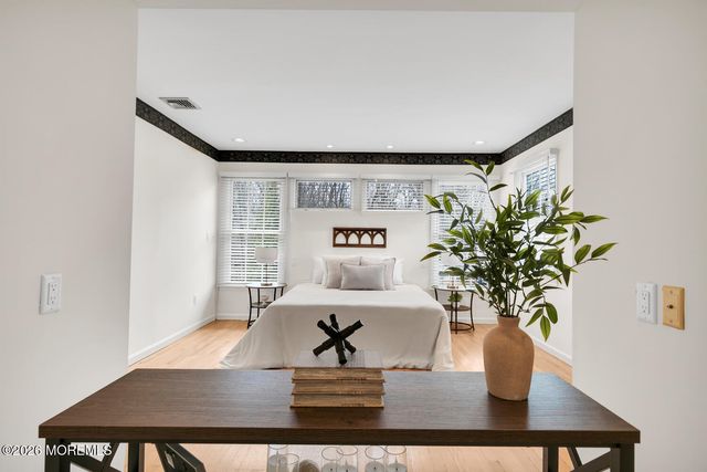 44 Tall Tree Road, Middletown, NJ 07748