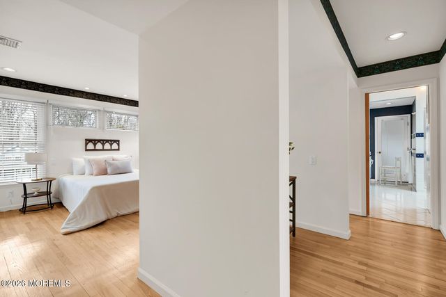 44 Tall Tree Road, Middletown, NJ 07748