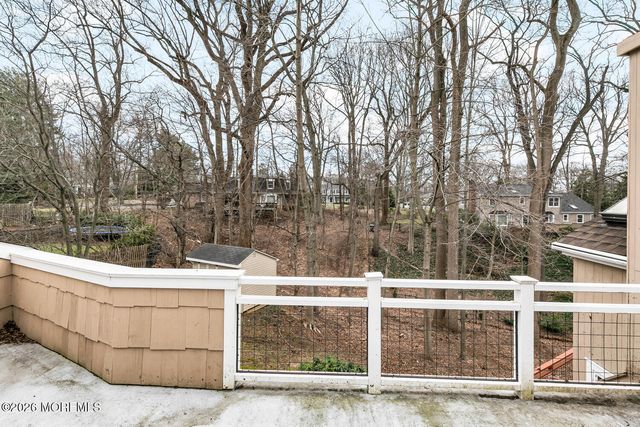 44 Tall Tree Road, Middletown, NJ 07748