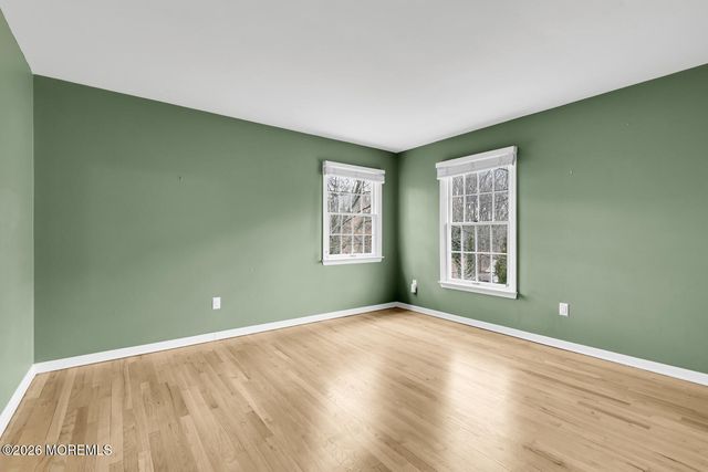 44 Tall Tree Road, Middletown, NJ 07748