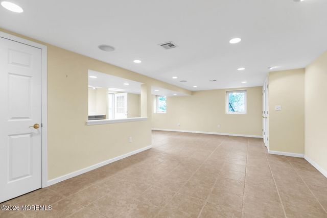 44 Tall Tree Road, Middletown, NJ 07748