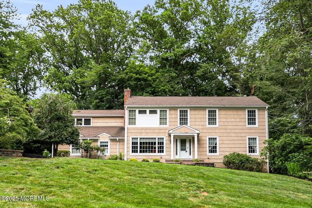 44 Tall Tree Road, Middletown, NJ 07748