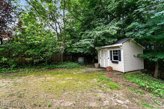 44 Tall Tree Road, Middletown, NJ 07748