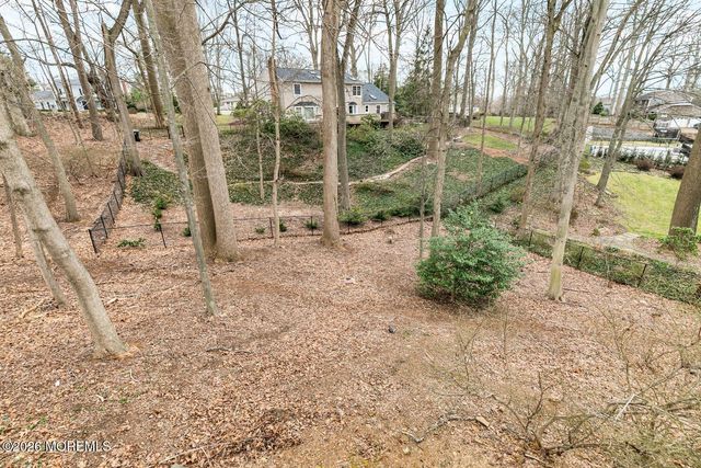 44 Tall Tree Road, Middletown, NJ 07748