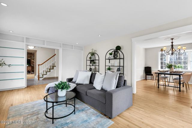 44 Tall Tree Road, Middletown, NJ 07748