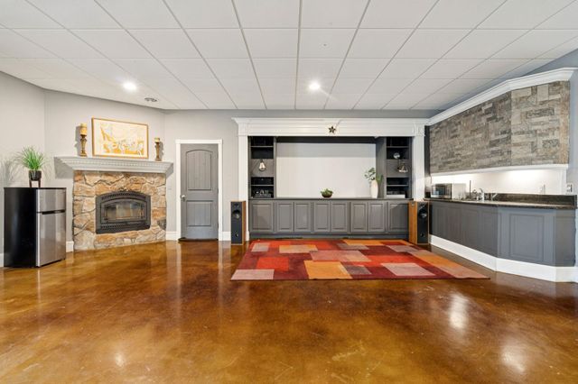 129 North Road, Hillsborough, NH 03244