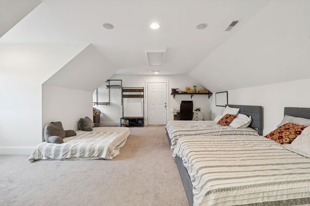 129 North Road, Hillsborough, NH 03244