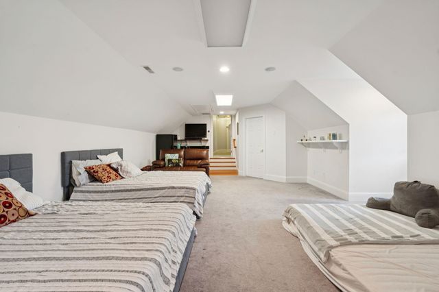 129 North Road, Hillsborough, NH 03244
