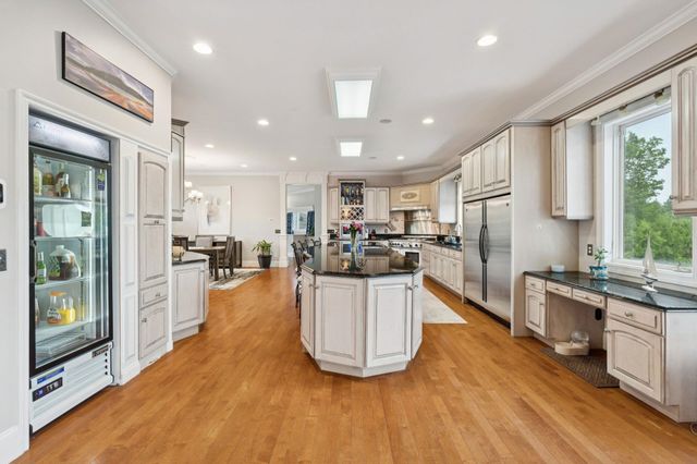 129 North Road, Hillsborough, NH 03244