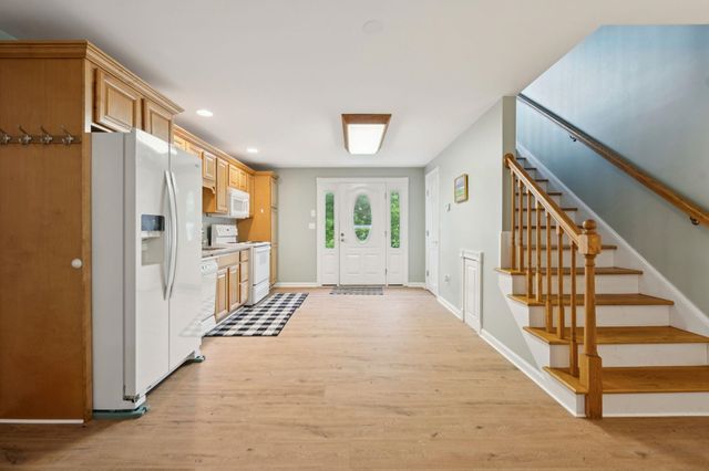 129 North Road, Hillsborough, NH 03244