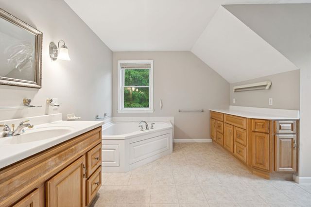 129 North Road, Hillsborough, NH 03244