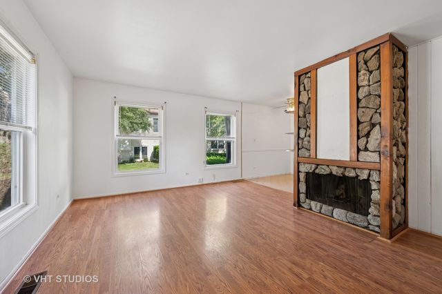456 Inverrary Lane, Deerfield, IL 60015