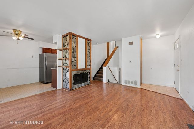 456 Inverrary Lane, Deerfield, IL 60015