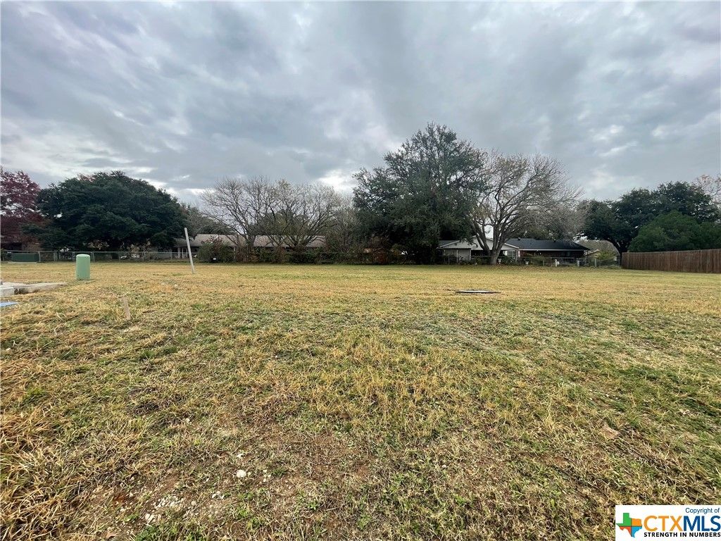 313 Club View, Seguin, TX 78155