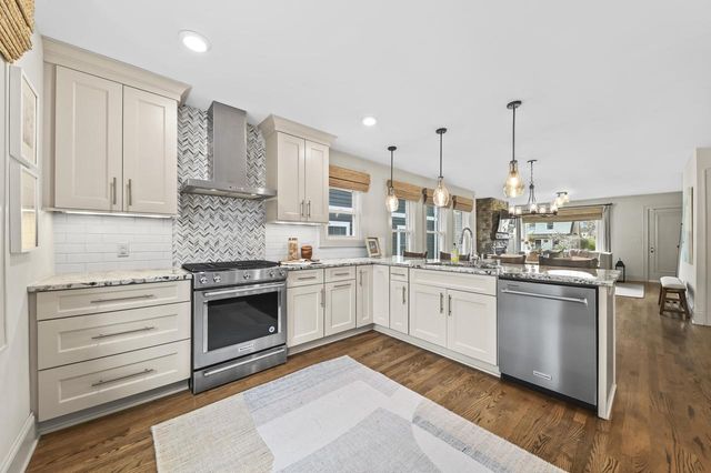 4954 Diversey BOULEVARD, Whitefish Bay, WI 53217