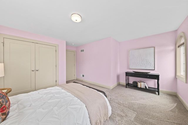 4954 Diversey BOULEVARD, Whitefish Bay, WI 53217