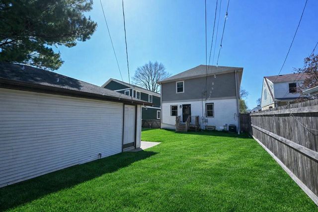 4954 Diversey BOULEVARD, Whitefish Bay, WI 53217