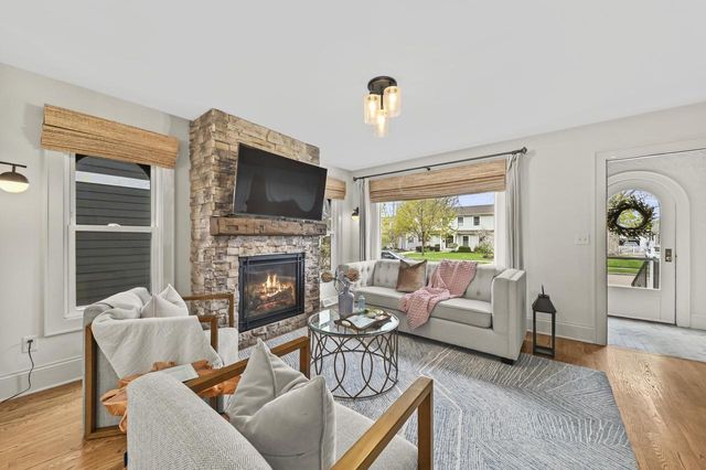 4954 Diversey BOULEVARD, Whitefish Bay, WI 53217
