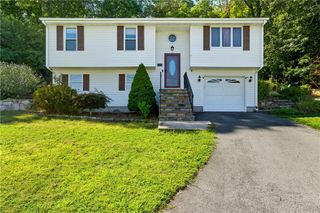58 Arthur Avenue, North Providence, RI 02904