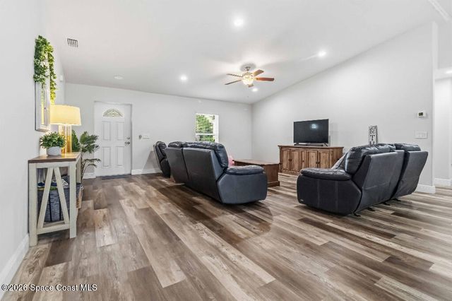 1380 Rascal Street SE, Palm Bay, FL 32909