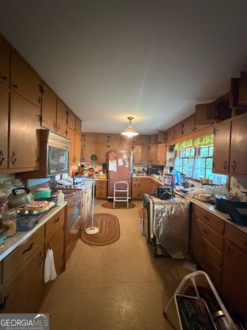 1663 Kings Down Circle, Atlanta, GA 30338