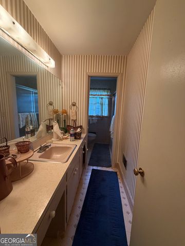 1663 Kings Down Circle, Atlanta, GA 30338