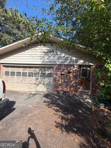 1663 Kings Down Circle, Atlanta, GA 30338