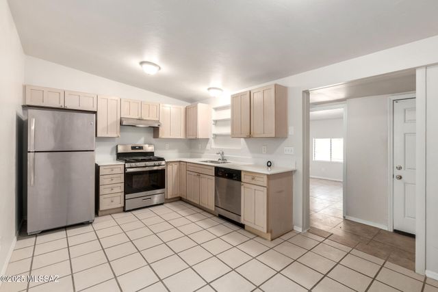 4917 N Sunrise Avenue, Tucson, AZ 85705