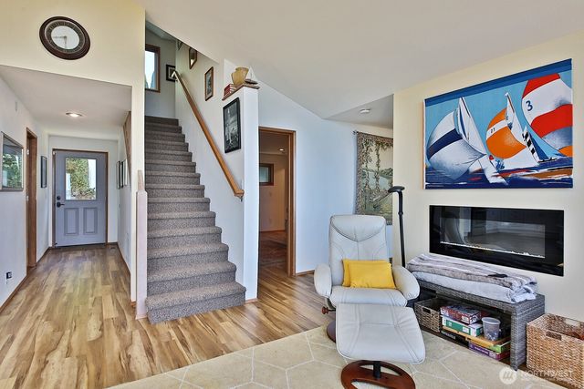 330 Susana Drive, Freeland, WA 98249