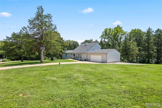 180 Cedargate Drive, Dittmer, MO 63023