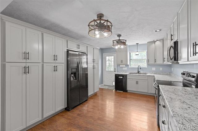180 Cedargate Drive, Dittmer, MO 63023