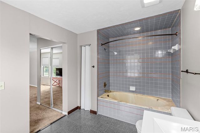 180 Cedargate Drive, Dittmer, MO 63023
