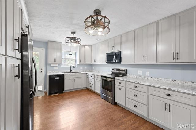 180 Cedargate Drive, Dittmer, MO 63023