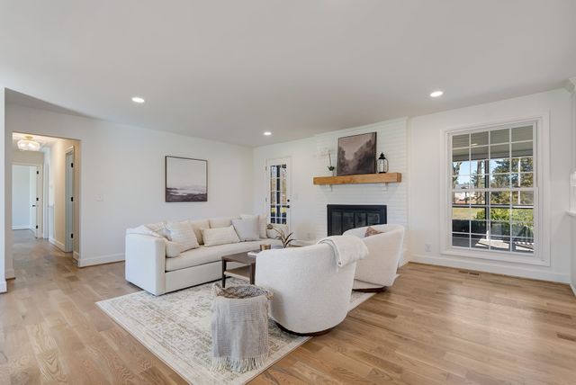 108 Poplar St, Franklin, TN 37064