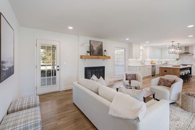 108 Poplar St, Franklin, TN 37064