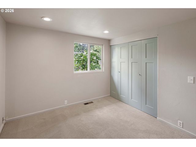 3786 KEVINGTON Ave, Eugene, OR 97405
