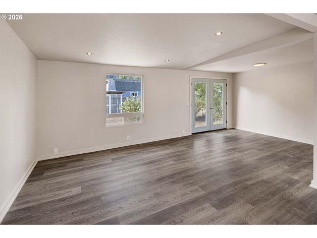3786 KEVINGTON Ave, Eugene, OR 97405