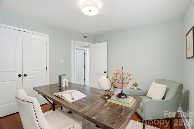 4921 Park Road B, Charlotte, NC 28209