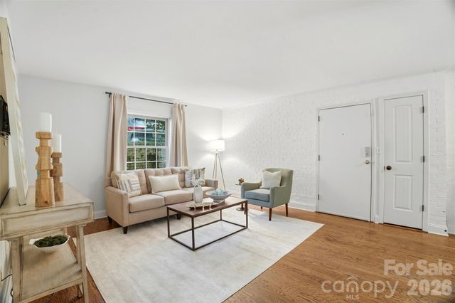 4921 Park Road B, Charlotte, NC 28209