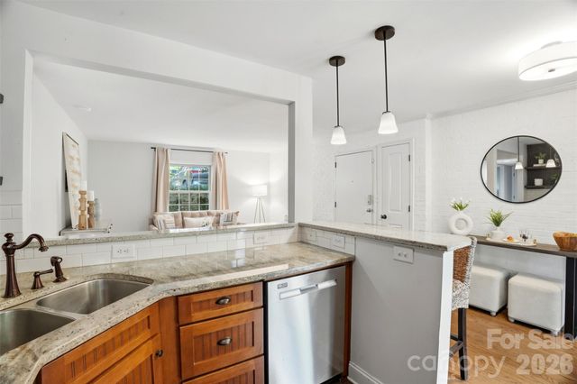 4921 Park Road B, Charlotte, NC 28209