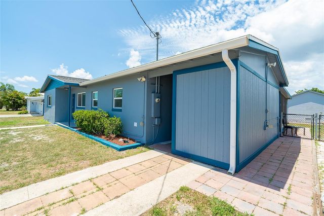 138 BUCKEYE AVENUE NW, Port Charlotte, FL 33952